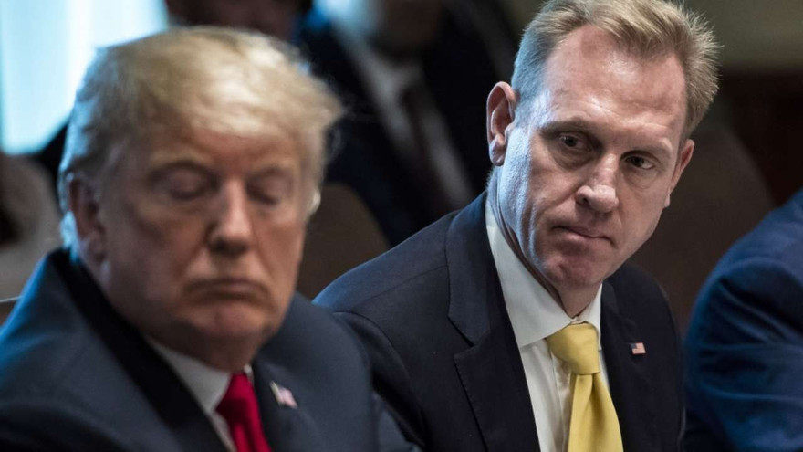 Quyền Bộ trưởng Quốc phòng Mỹ Patrick Shanahan và Tổng thống Mỹ Donald Trump. Ảnh: Reuters