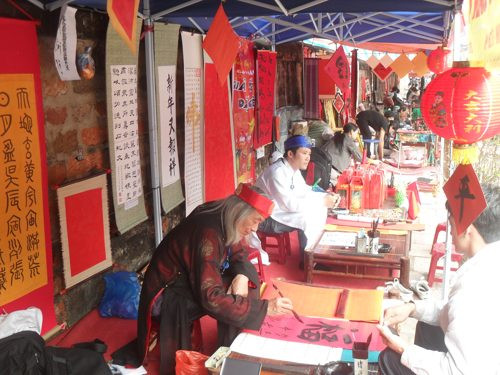 Cẩm nang Tết cho giới trẻ Hà thành