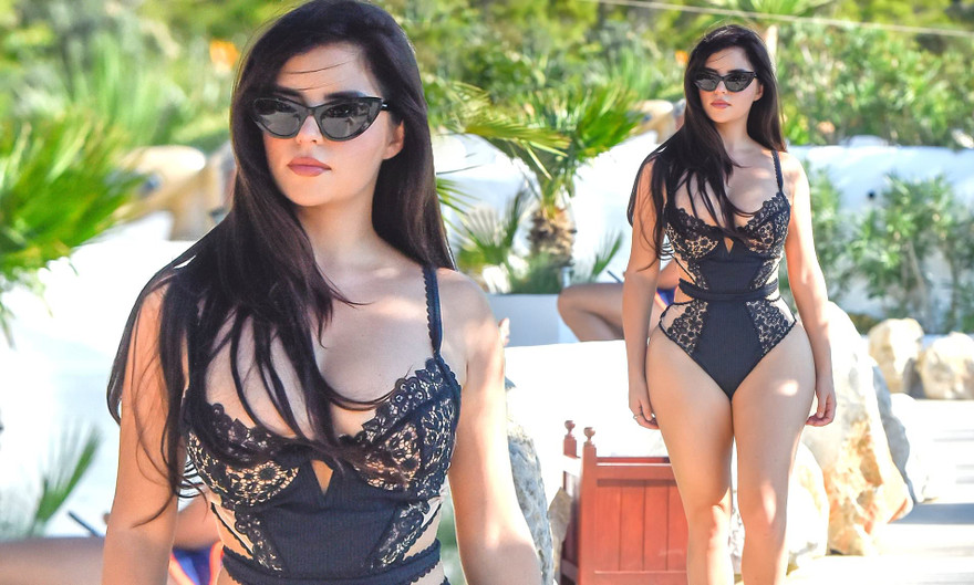 Mẫu nội y Demi Rose đẹp ngọt ngào và vô cùng quyến rũ với áo tắm tôn dáng