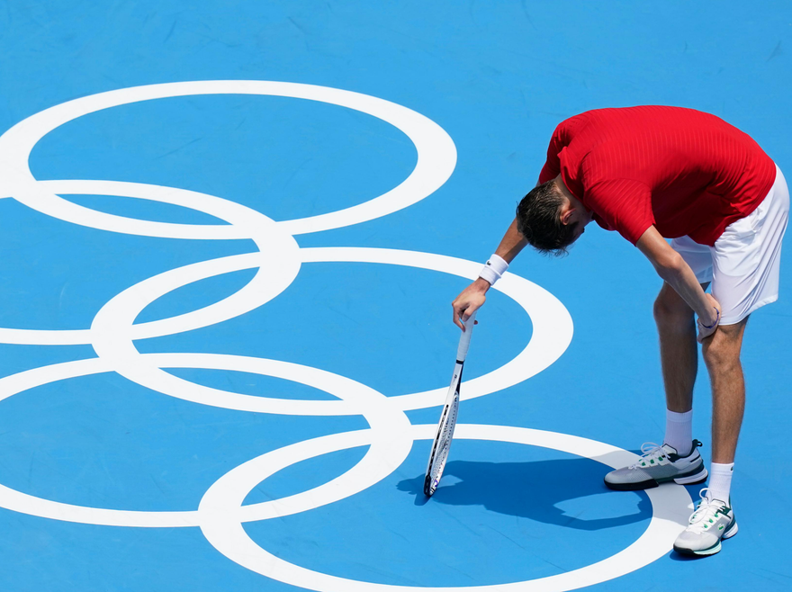 Ngôi sao quần vợt sợ chết vì phải thi đấu vào giữa trưa