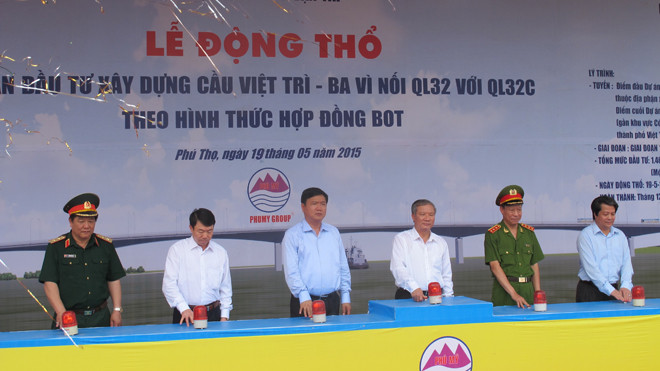 Động thổ xây dựng cầu Việt Trì – Ba Vì. Ảnh: Sỹ Lực