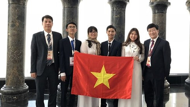Đoàn Olympic Sinh học năm 2018