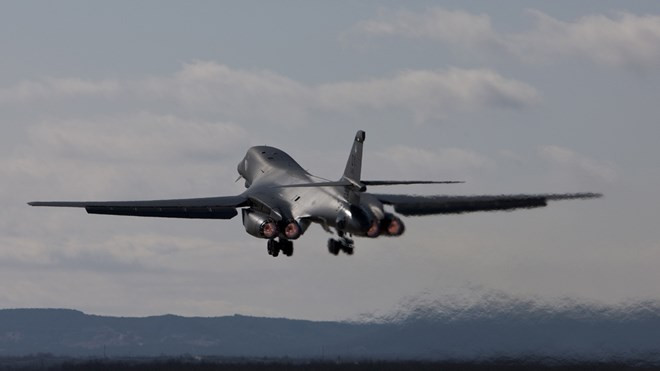 Máy bay ném bom chiến lược B-1B Lancer. (Nguồn: Boeing)