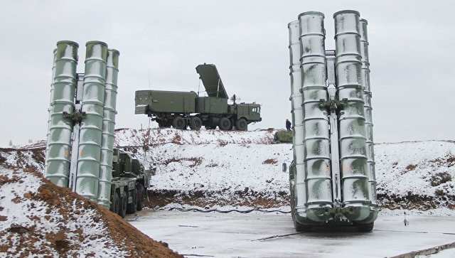 'Rồng lửa' S-400 của Nga bắt đàu trực chiến ở Crimea. Ảnh: RIA Novosti