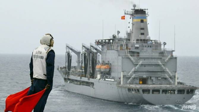 Hai chiến hạm Mỹ đi qua eo biển Đài Loan trước thượng đỉnh Mỹ - Trung