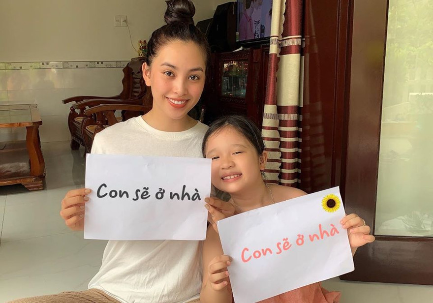 Hoa hậu Tiểu Vy thực hiện giãn cách xã hội ở quê nhà Đà Nẵng.