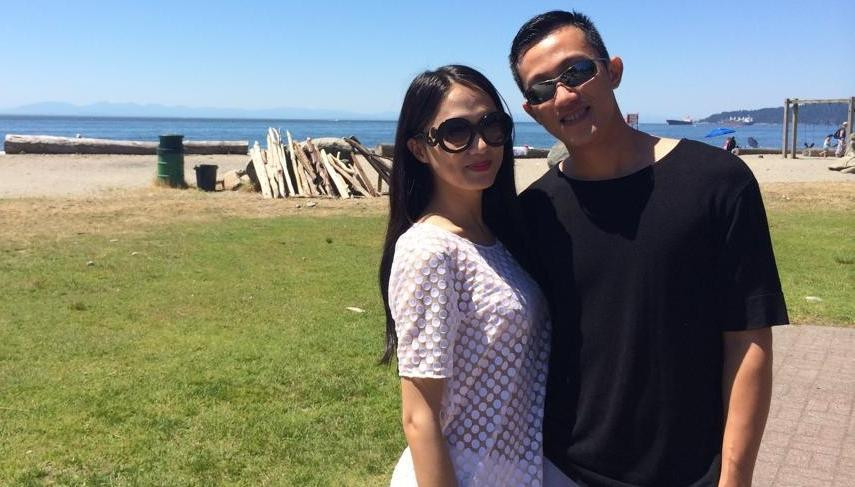 Hương Giang Idol thân thiết với bạn chơi Việt kiều Criss trong chương trình 'Cuộc đua kỳ thú'.