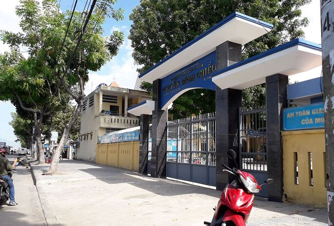 Nam sinh Đà Nẵng nghi bị đánh hội đồng sát trường học.