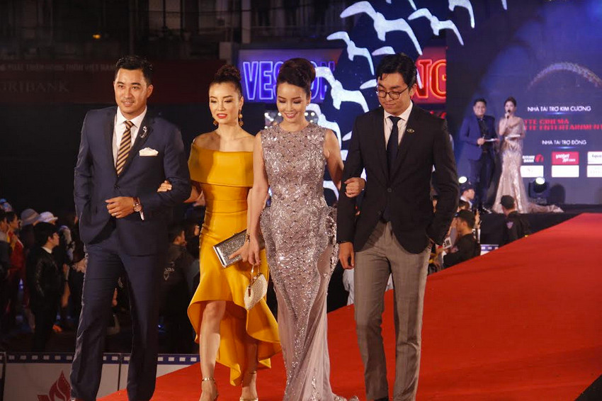 Dàn sao lộng lẫy trên thảm đỏ bế mạc LHP Việt Nam XX