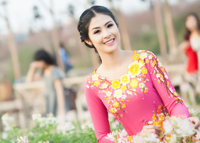 Hoa hậu Ngọc Hân: 'Vững kinh tế rồi mới lấy chồng'