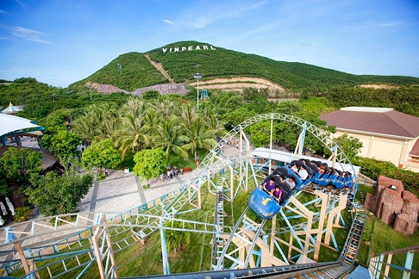 Vinpearl Land có nhiều công trình hiện đại, đặc sắc, sánh ngang với nhiều công viên giải trí hàng đầu của các nước trong khu vực và trên thế giới.