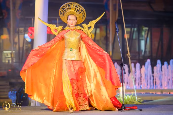Hoài Sa về nhì tài năng, khó tranh giải trang phục dân tộc vì đối thủ quá đầu tư