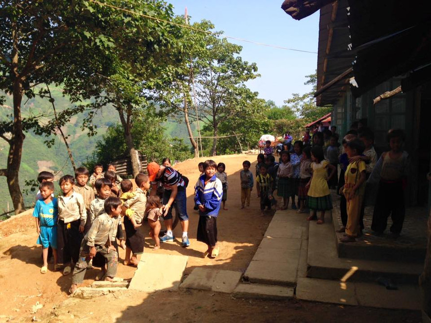 Đến nơi cái chữ cũng chênh vênh