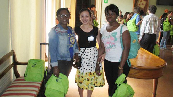 PGS.TS Bùi Thị Hồng Thái và bạn bè quốc tế