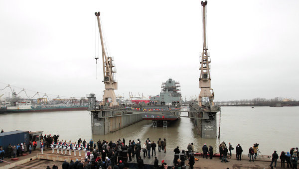 Cận cảnh lễ hạ thủy tàu khu trục ‘bất khả chiến bại’