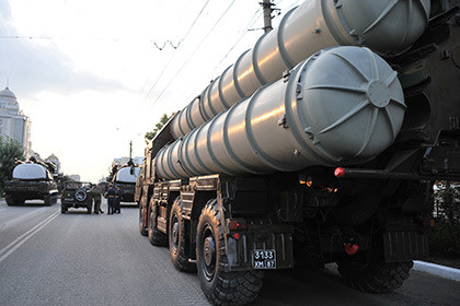 Nga bắt đầu chuyển giao hệ thống phòng không S-300 cho Iran. Ảnh: RIA Novosti