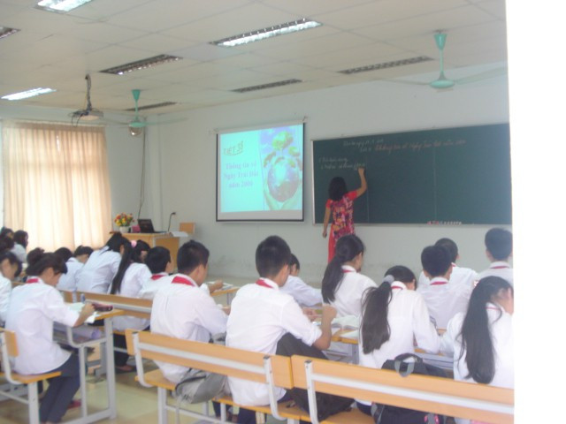 Nhiều ý kiến cho rằng, nghề giáo viên ngày càng áp lực. Ảnh minh họa: Q.Anh