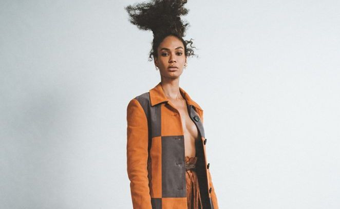 Siêu mẫu nội y Joan Smalls ngực trần, quyến rũ mê hồn trên tạp chí