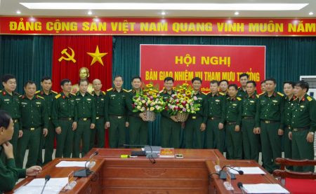 Bàn giao nhiệm vụ Tham mưu trưởng Quân khu 2