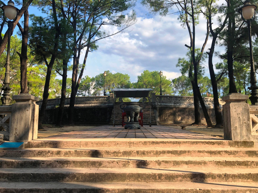 Trung tâm của đàn Nam Giao là Giao đàn, hướng về phía nam