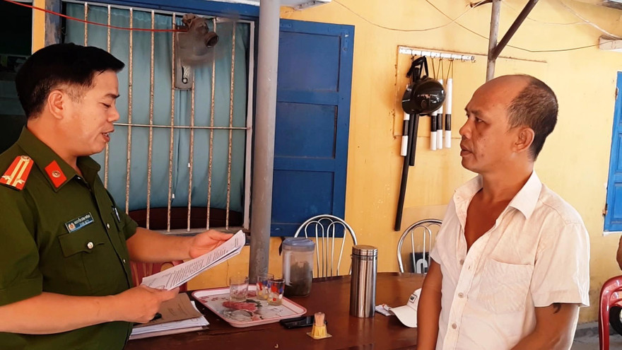 Đọc quyết định khởi tố, bắt tạm giam đối tương Hồ Vi Thảo