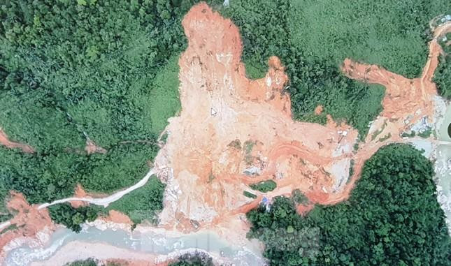  Ban Chỉ huy PCTT&TKCN tỉnh TT-Huế yêu cầu chủ đầu tư khẩn trương rút toàn bộ công nhân ra khỏi vùng nguy cơ cao về lũ quét và sạt lở đất thuộc vùng dự án Rào Trăng 3