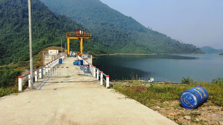 Lòng hồ thủy điện Rào Trăng 4 nằm trên sông Rào Trăng được xác định là khu vực tiếp theo sẽ tổ chức lực lượng tìm kiếm người mất tích