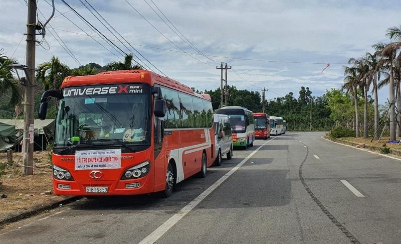 Các tài xế thuộc đoàn xe trá hình "xe 0 đồng" chở người có thu tiền từ vùng dịch về TT-Huế này đã bị cách ly y tế và xử phạt hành chính