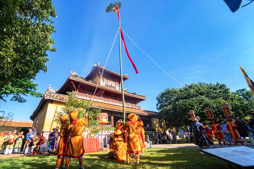 Tái hiện lễ dựng nêu của triều đình nhà Nguyễn