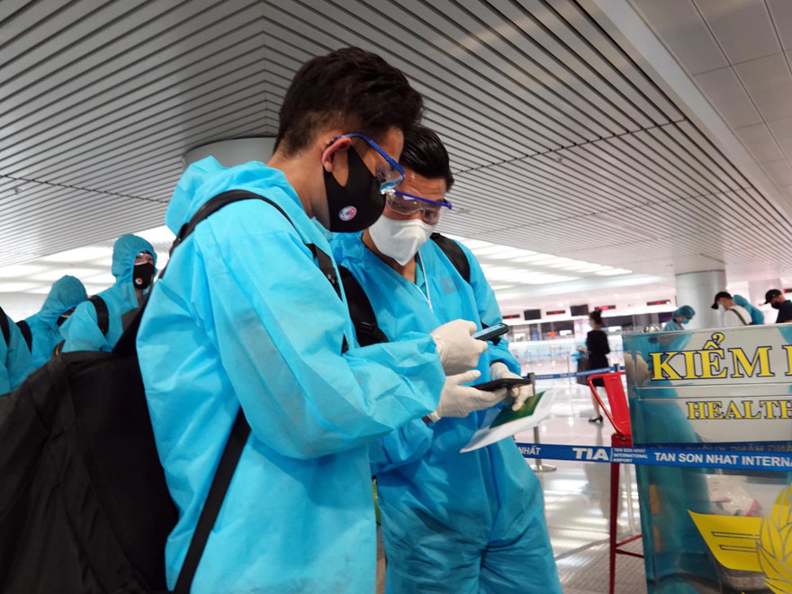 Cách ly tập trung 7 ngày đối với các tuyển thủ Việt Nam