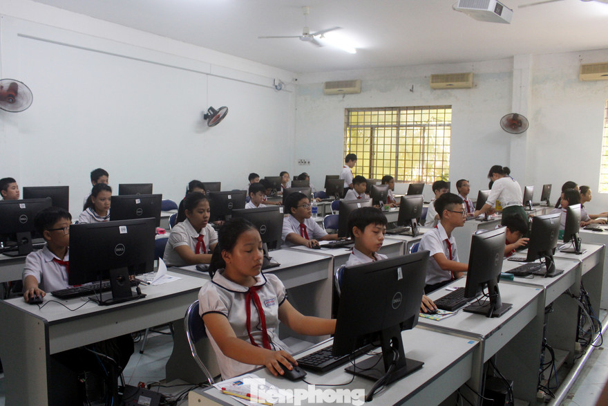 Thành Đoàn Đà Nẵng, Sở GD&ĐT, Sở TT&TT và Sở KH&CN phối hợp tổ chức Hội thi Tin học trẻ cấp thành phố năm 2020 dành cho học sinh Tiểu học, THCS và THPT trên địa bàn. Hội thi thu hút hơn 400 thí sinh