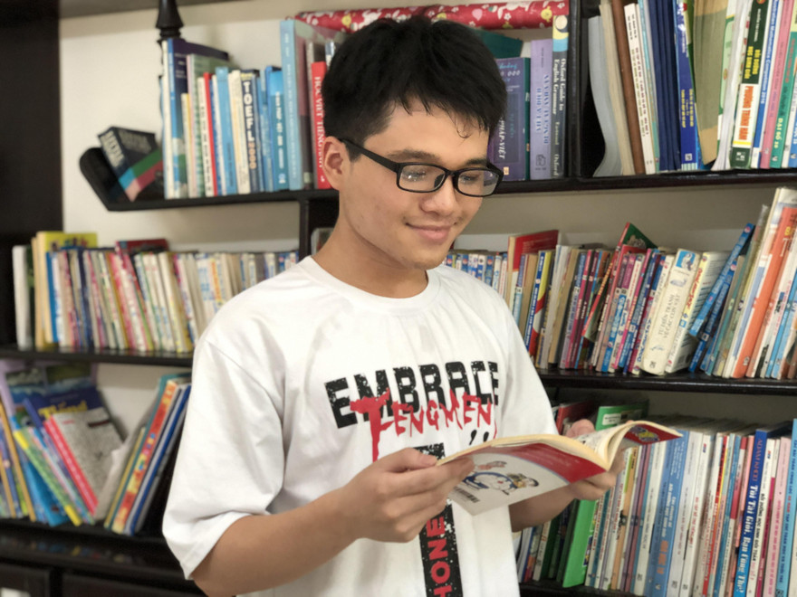 Đạt điểm tuyệt đối 3 môn Toán, Hóa, Sinh, Nguyễn Lê Vũ (cựu học sinh chuyên Toán, trường THPT Chuyên Lê Quý Đôn – Đà Nẵng) là thí sinh duy nhất của cả nước đạt điểm tuyệt đối ở tổ hợp 3 môn xét tuyển đại học