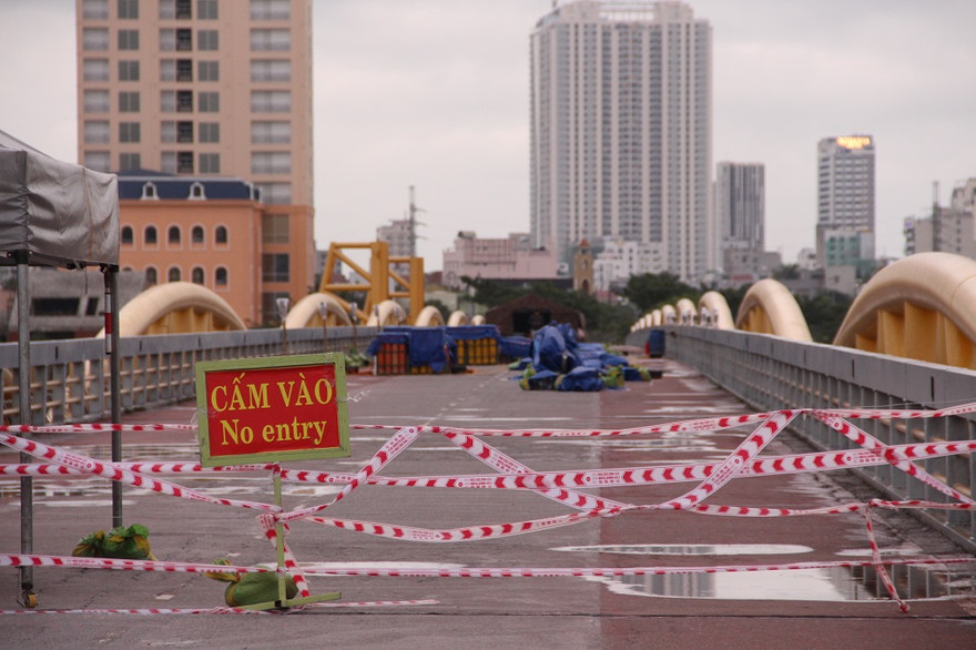 Cận cảnh trận địa pháo hoa Đà Nẵng trước giờ 'khai hỏa'. Ảnh: Giang Thanh