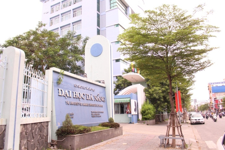 Dự án Làng Đại học Đà Nẵng khởi động từ năm 1997 và bị "treo" trong 20 năm. Đến tháng 2/2017, Thủ tướng Nguyễn Xuân Phúc chỉ đạo tái khởi động dự án này. Ảnh: Giang Thanh