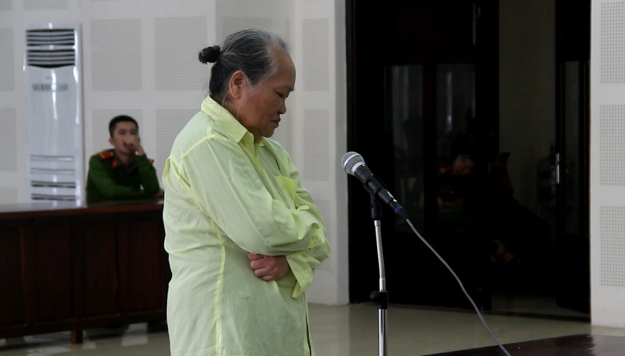 Bị cáo 68 tuổi ra tòa lần 2 vì tội vận chuyển trái phép chất ma túy