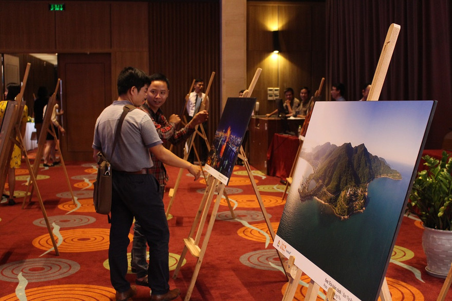 Cuộc thi năm nay nhận được 1193 tác phẩm dự thi của 254 tác giả đến từ các tỉnh thành trong cả nước. Ảnh: Giang Thanh