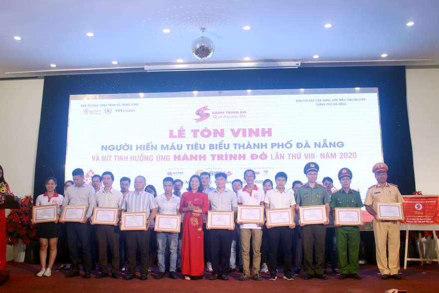 Đà Nẵng tôn vinh 147 tập thể, cá nhân hiến máu tiêu biểu