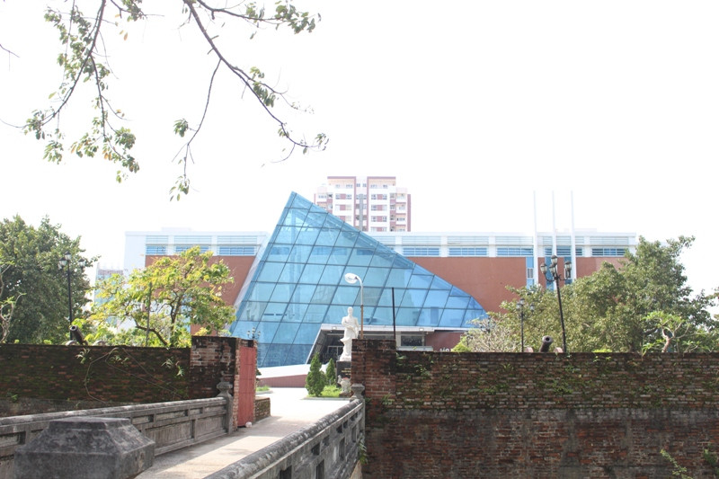 UBND TP Đà Nẵng đón nhận Bằng xếp hạng di tích quốc gia đặc biệt Thành Điện Hải. Ảnh: Giang Thanh