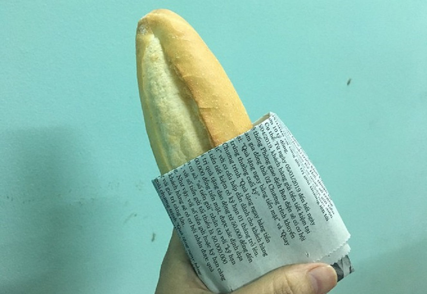 Bán bánh mì mốc cho khách, một cơ sở bị xử phạt 27,5 triệu đồng
