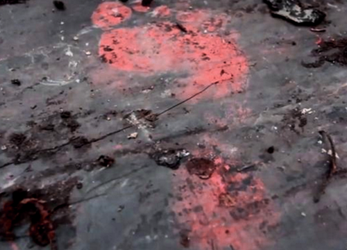 Giải mã bí ẩn dấu chân đỏ như máu trên quan tài cổ thời Chiến Quốc