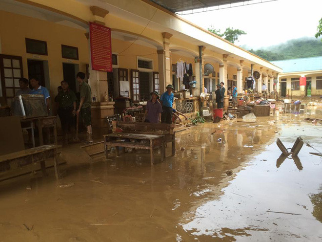 Trận lũ quét tấn công Tương Dương lúc 2h sáng nay, gây thiệt hại nặng về tài sản trên địa bàn Yên Tĩnh.