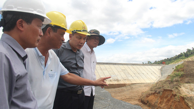 Thứ trưởng Bộ Công thương Cao Quốc Hưng kiểm tra hiện trường