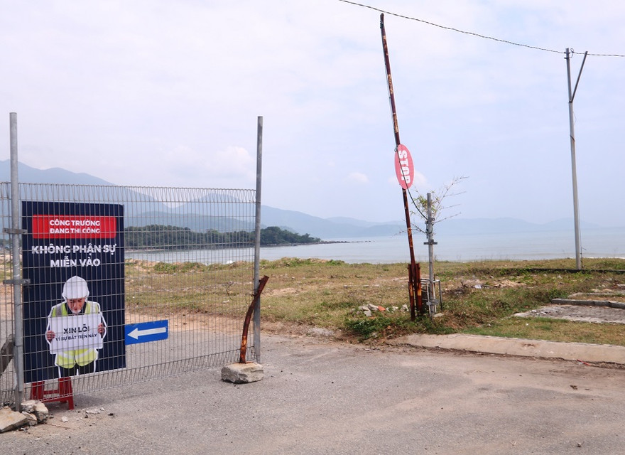 Rào chắn tại bãi biển cuối đường Nguyễn Tất Thành (quận Liên Chiểu, Đà Nẵng) đã được tháo dỡ. Ảnh Nguyễn Thành