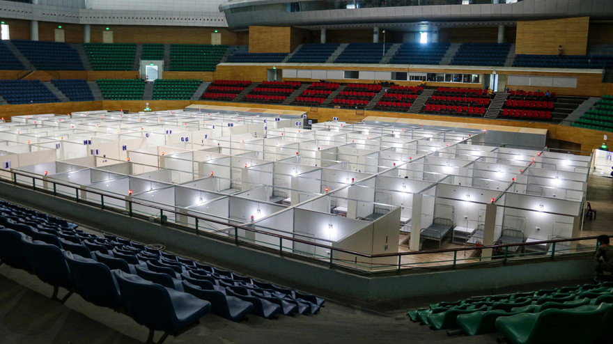 Bệnh viện dã chiến thành phố Đà Nẵng tại Cung thể thao Tiên Sơn. Ảnh: Nguyễn Thành