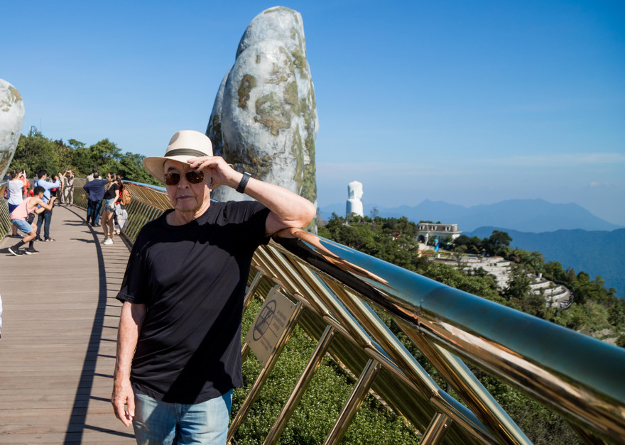 Tỷ phú Joe Lewis tại Cầu Vàng