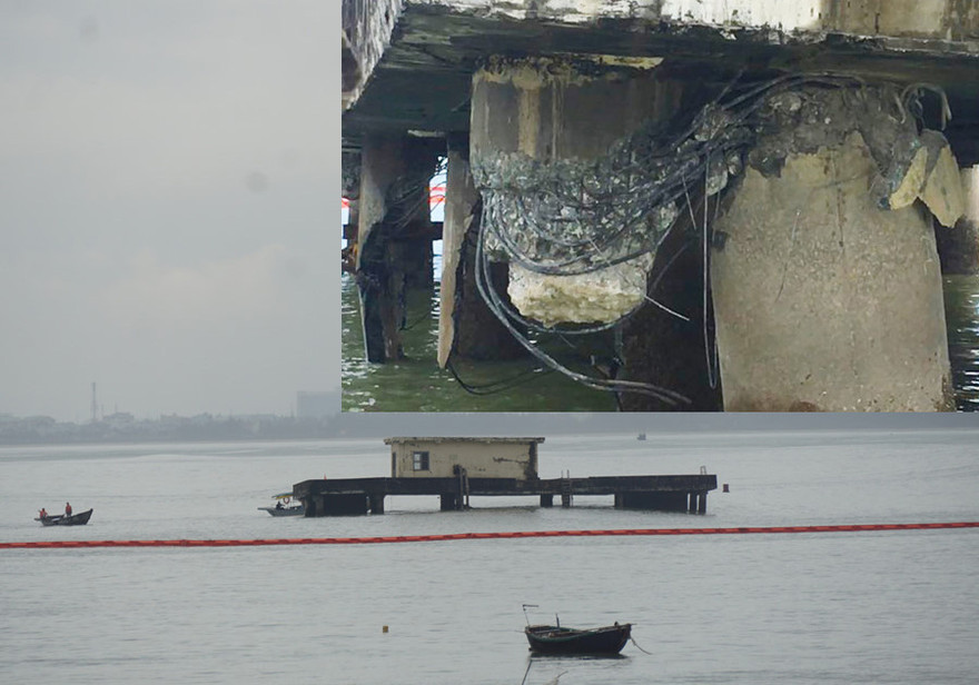 Ứng trực tại vị trí xảy ra sự cố đề phòng tràn dầu. 