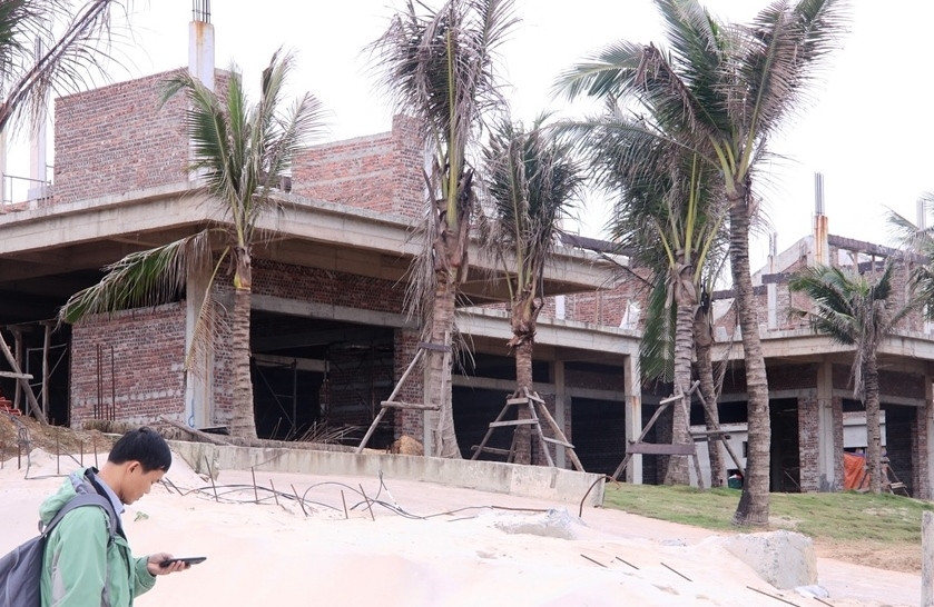 Một góc khu du lịch biển The Song Đà Nẵng vừa bị xử phạt 100 triệu đồng. Ảnh Nguyễn Thành