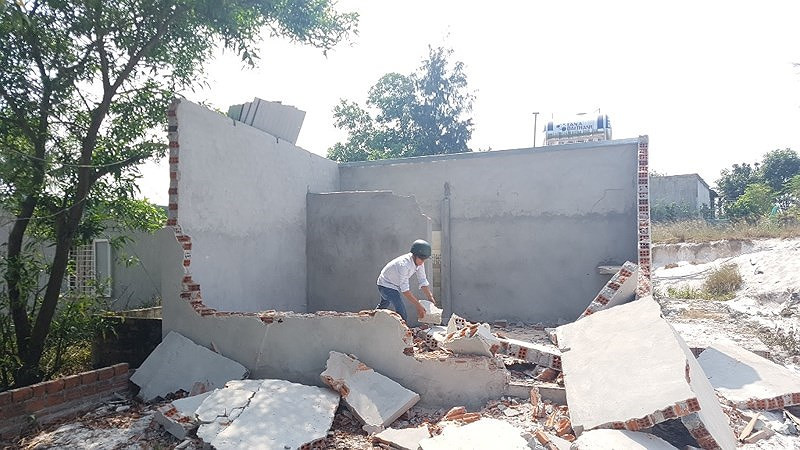 Xây dựng trái phép tại dự án ga đường sắt Đà Nẵng. Ảnh: TV