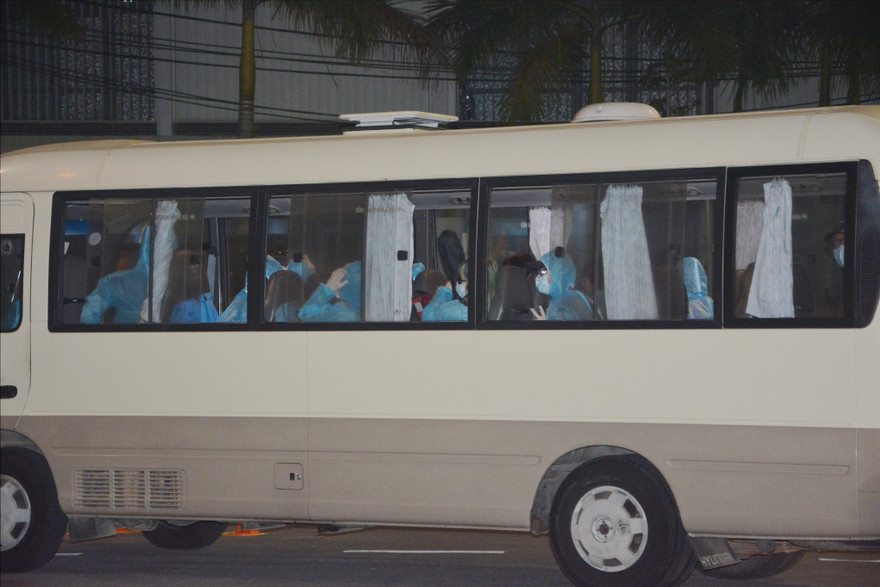 Đón và cách ly 55 người từ Italia về Việt Nam