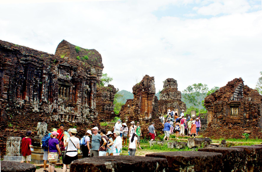 Vinh danh những đóng góp của cộng đồng